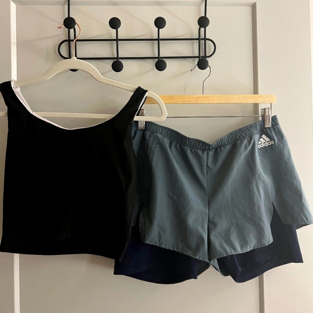 ADIDAS Running Shorts 🏃‍♀️